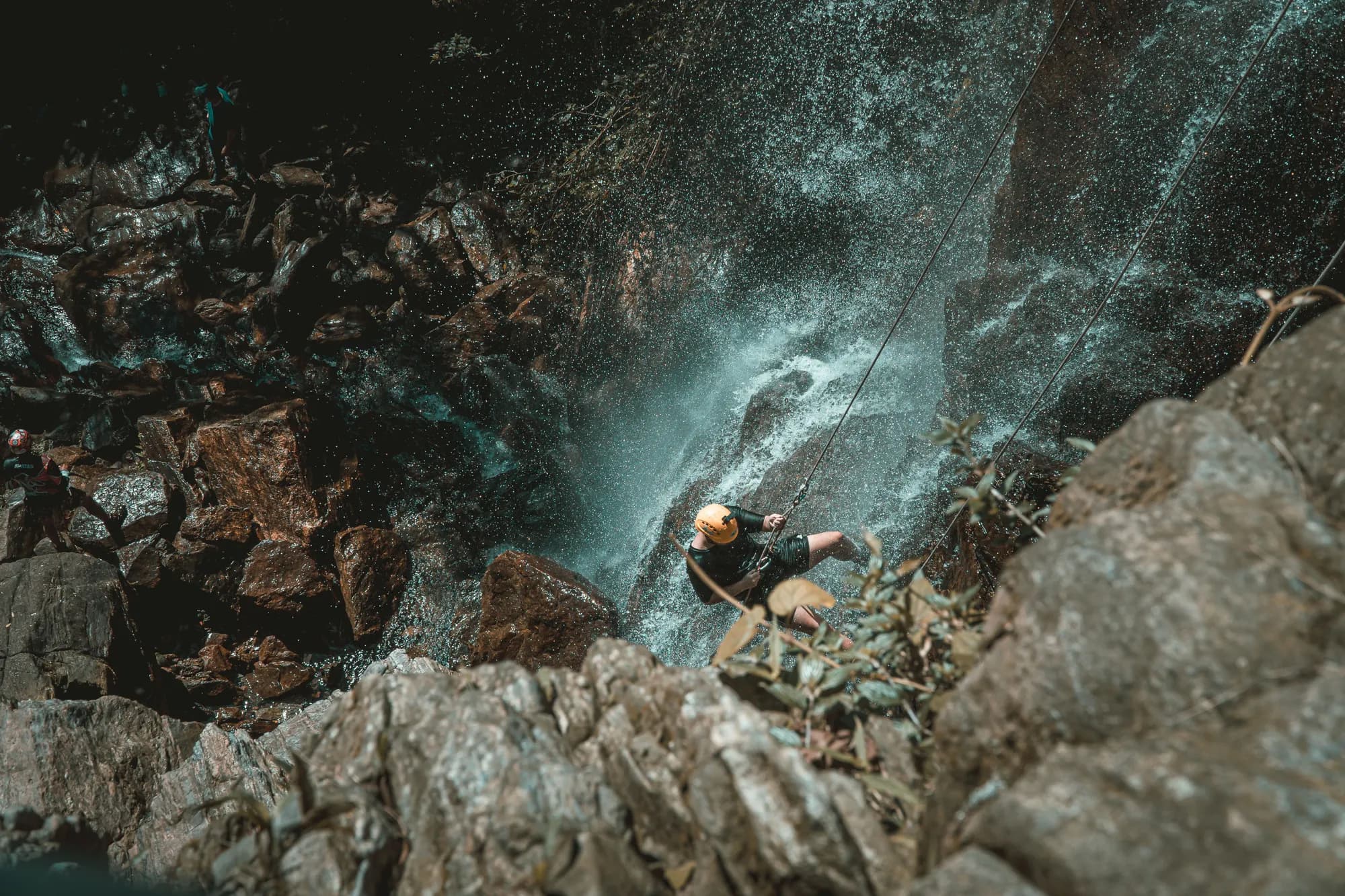 Canyoning in Montenegro – adrenaline, hidden crevices and the primordial power of water