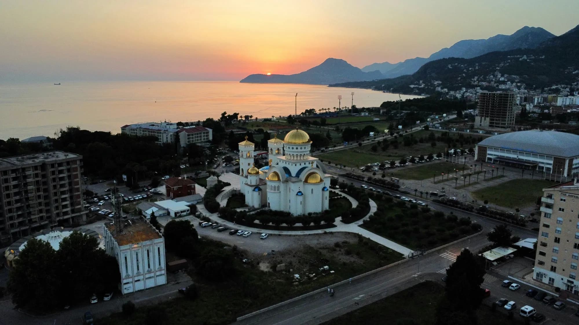 Sloba Radanović nastupa u Baru u okviru Šušanjske noći